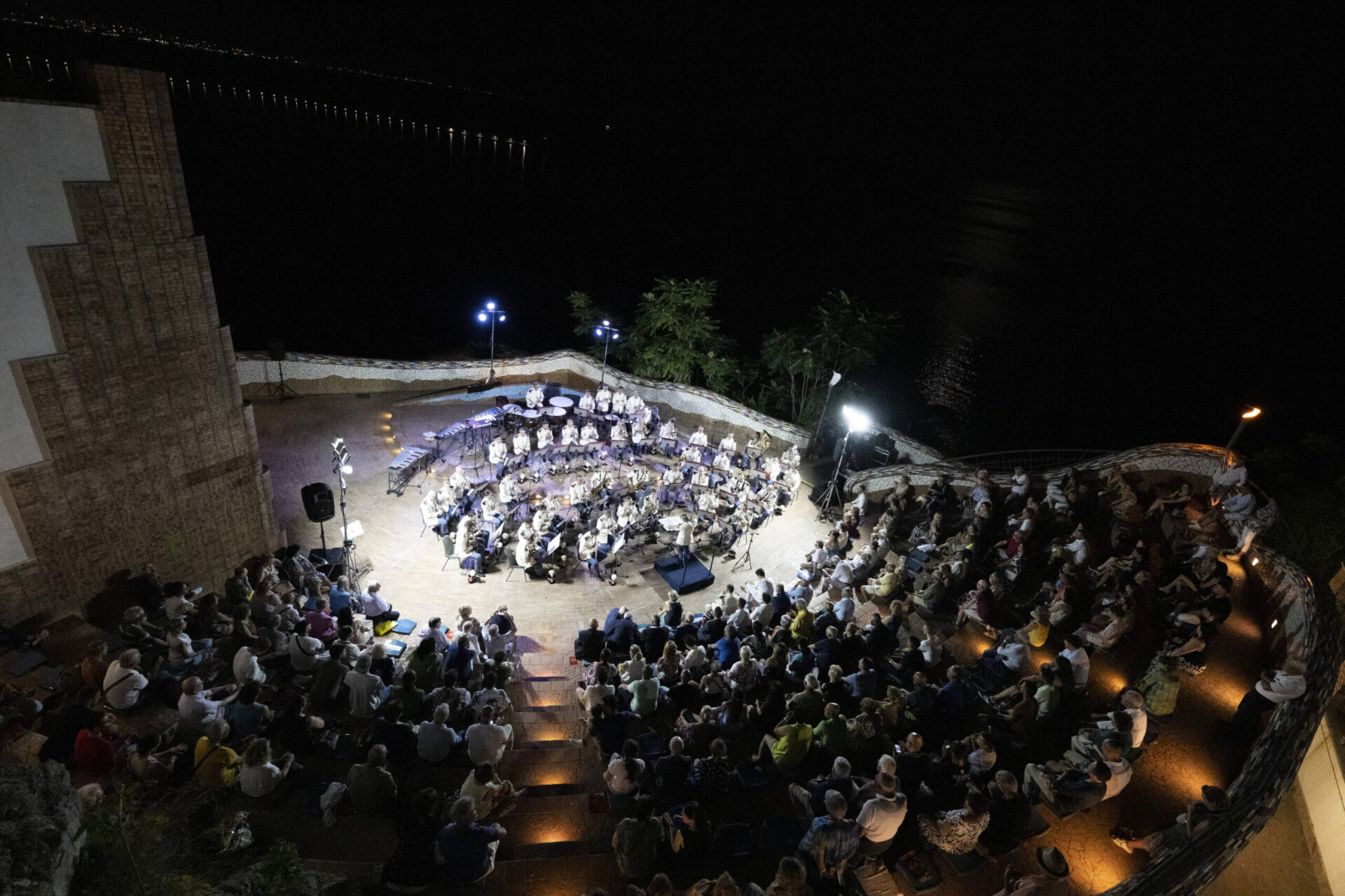 la-banda-dell’esercito-italiano-in-concerto-a-vietri-sul-mare